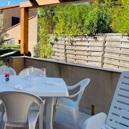 بيت للعطل Charmante Maison A 50m De La Avec Terrasse - 5 Couchages A - Fr-1-63-308 لوميو