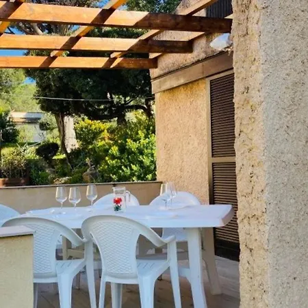 Charmante Maison A 50m De La Avec Terrasse - 5 Couchages A - Fr-1-63-308 *