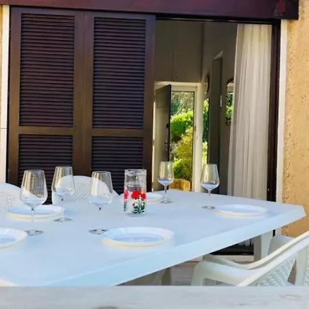 بيت للعطل Charmante Maison A 50m De La Avec Terrasse - 5 Couchages A - Fr-1-63-308 لوميو