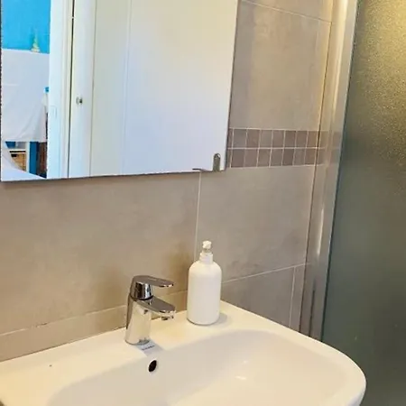 بيت للعطل Charmante Maison A 50m De La Avec Terrasse - 5 Couchages A - Fr-1-63-308 *